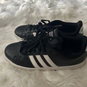 Adidas size 8.5 men women 10
